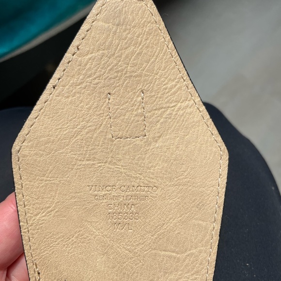 Vince Camuto leather belt. M/L - Picture 6 of 6